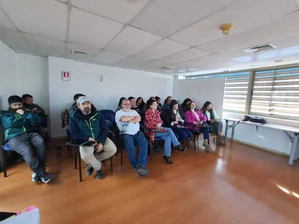 Stephany Palominos en capacitación para Servicio Agrícola y Ganadero.