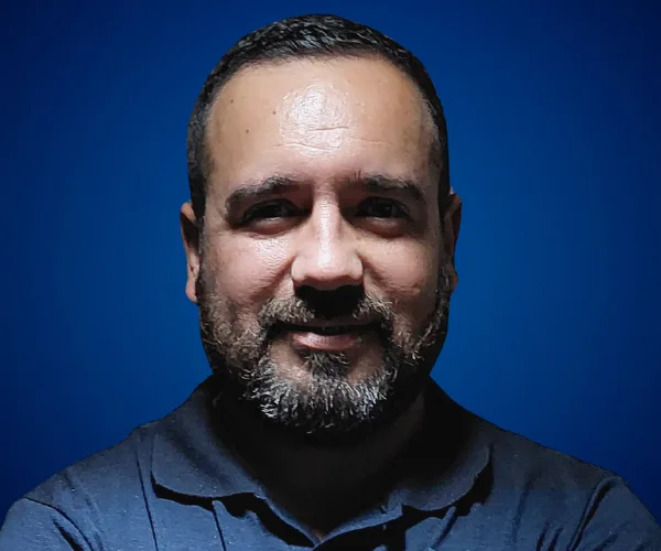Óscar Alarcón — Conferencista de Liderazgo
