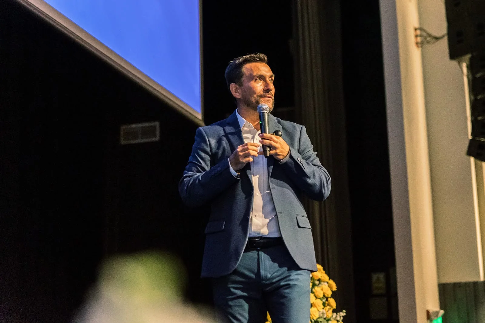 Arnaldo Canales durante una conferencia
